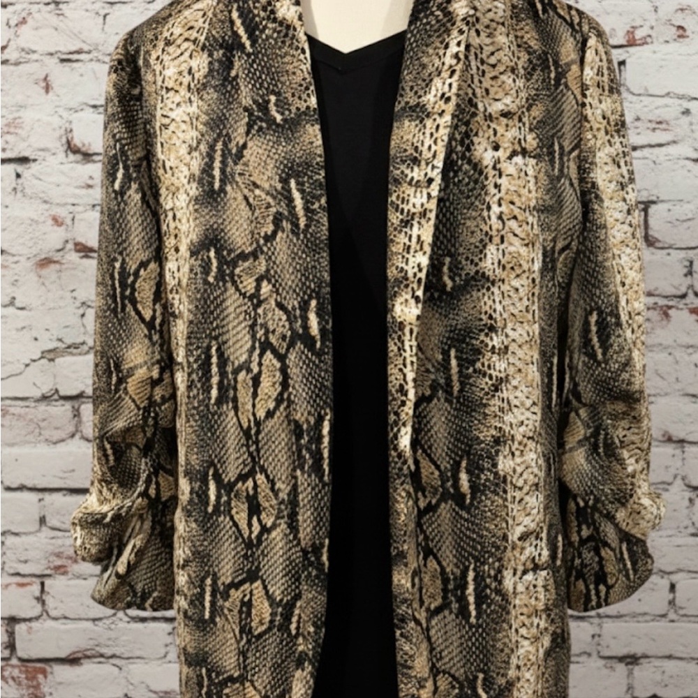 Eesome Snake Print Blazer in Black and Tan